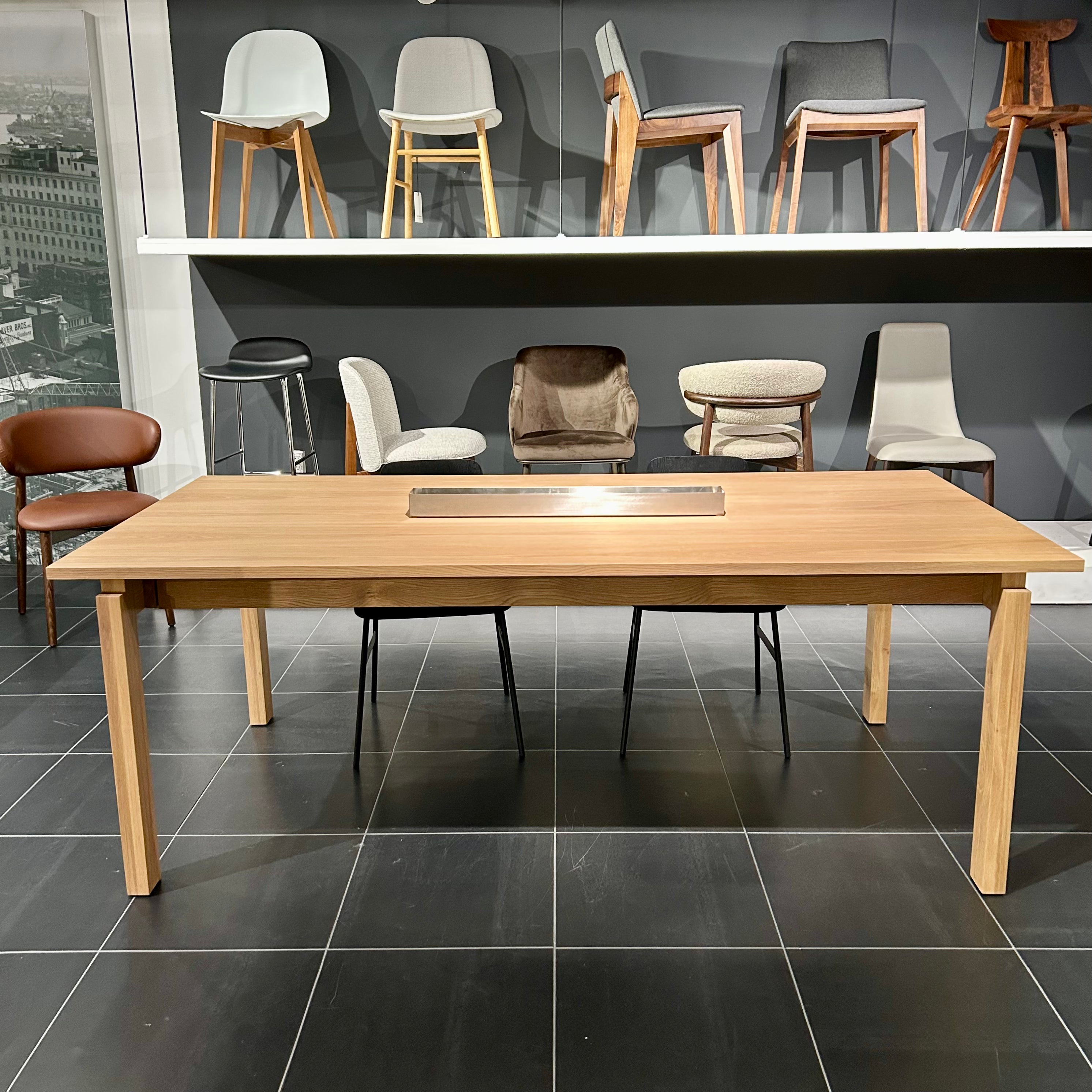 Annex Extendable Table - Floor Model