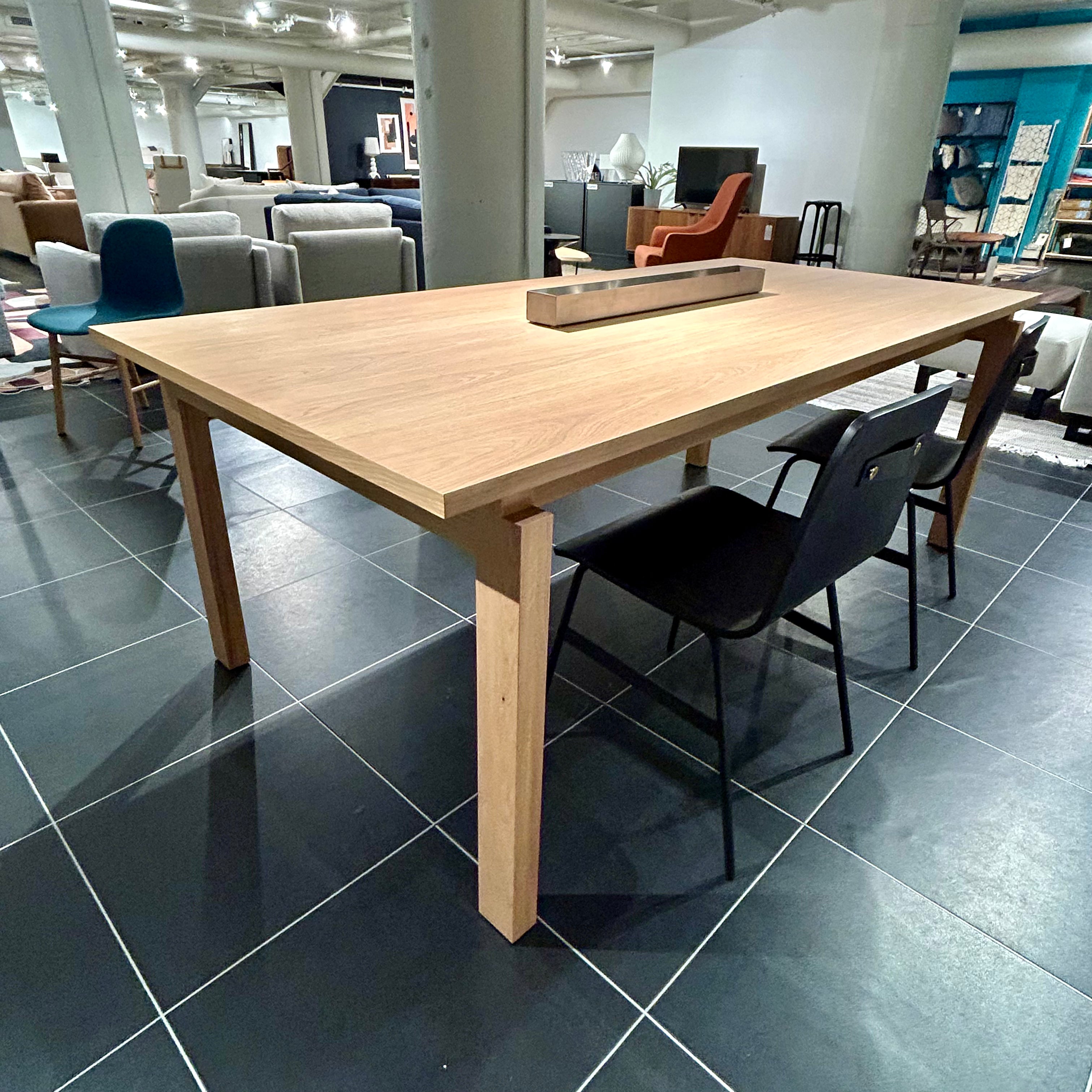 Annex Extendable Table - Floor Model