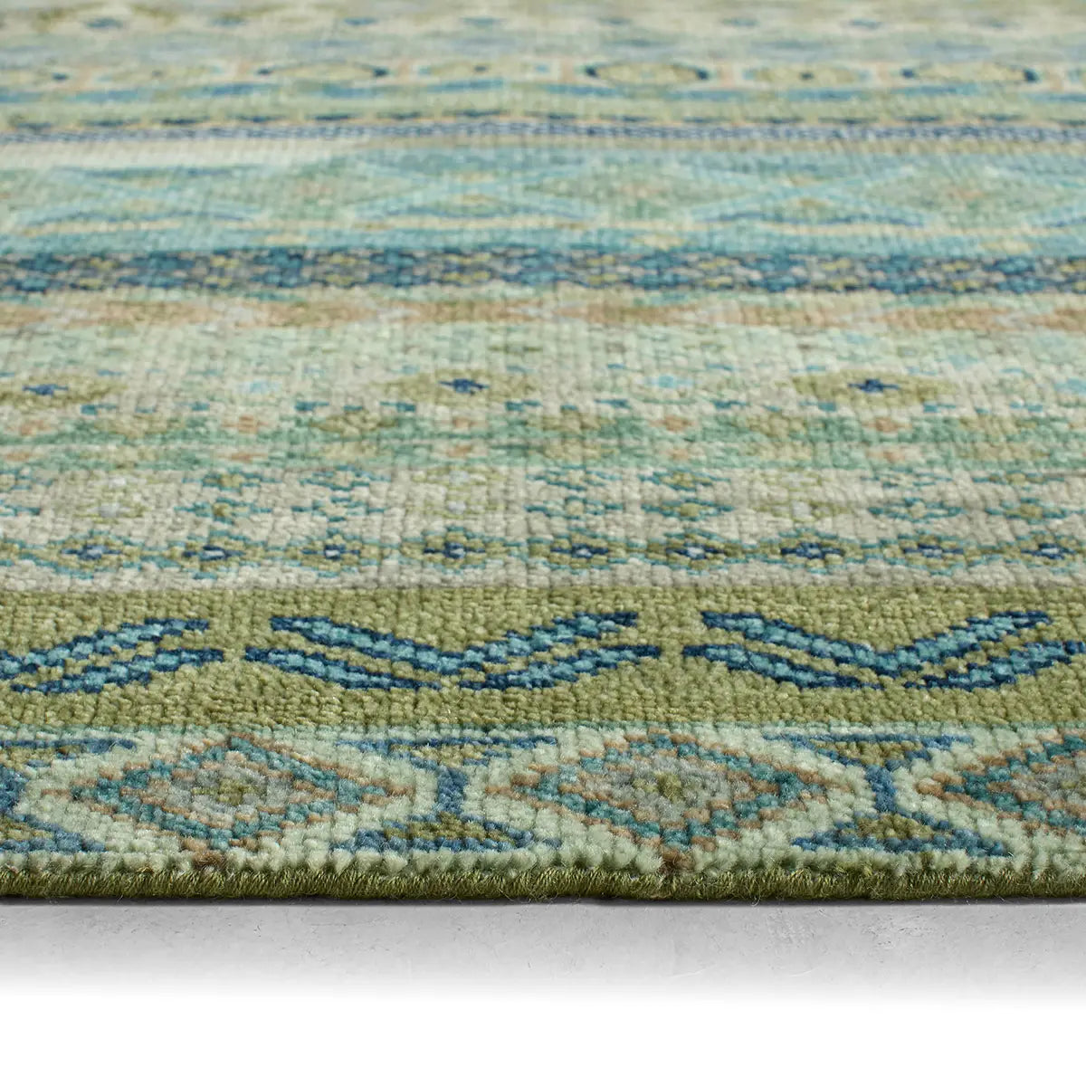 Nisha LIB15 Rug