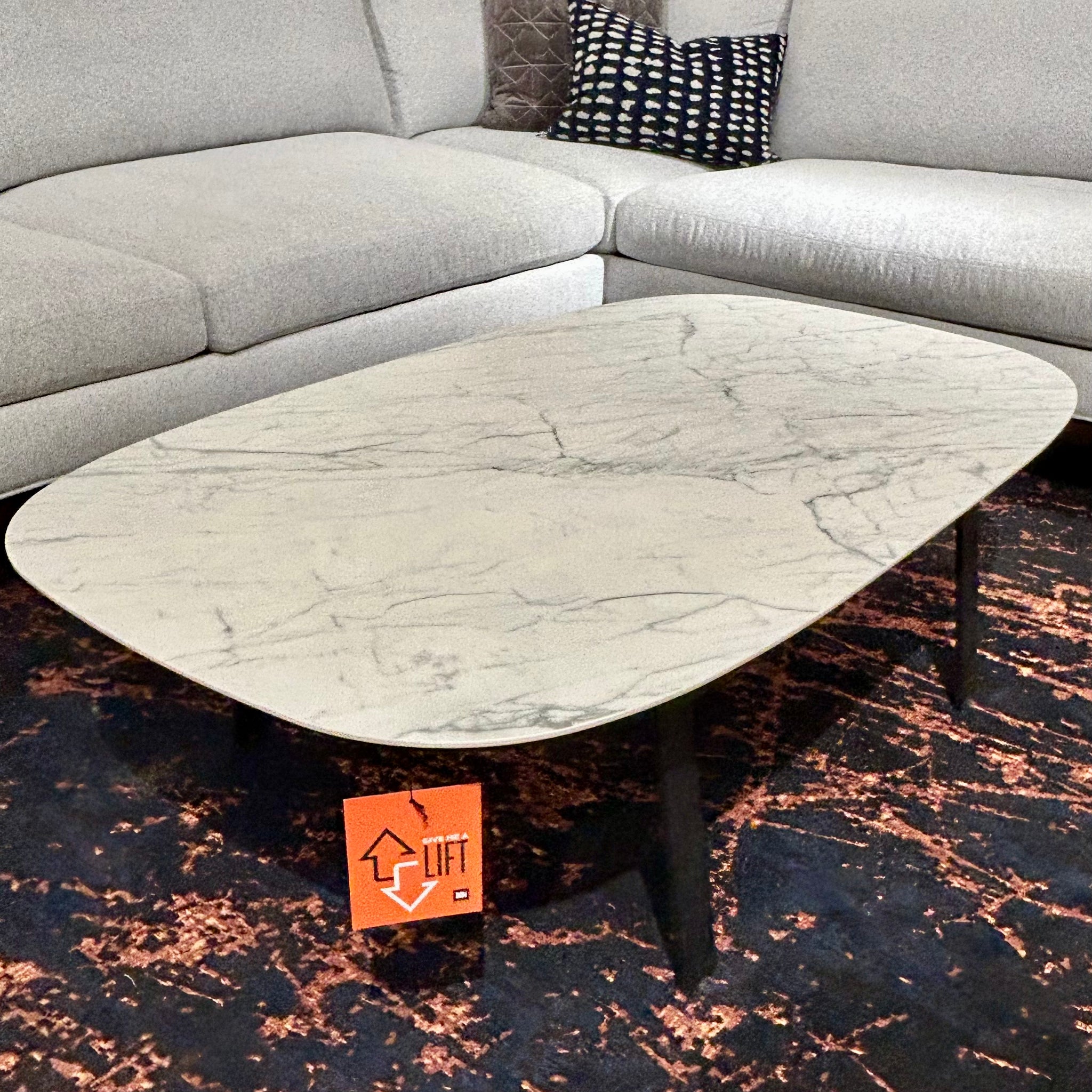 テーブル 9 Cloud 9 Lift Top Coffee Table 1182 - Floor Model