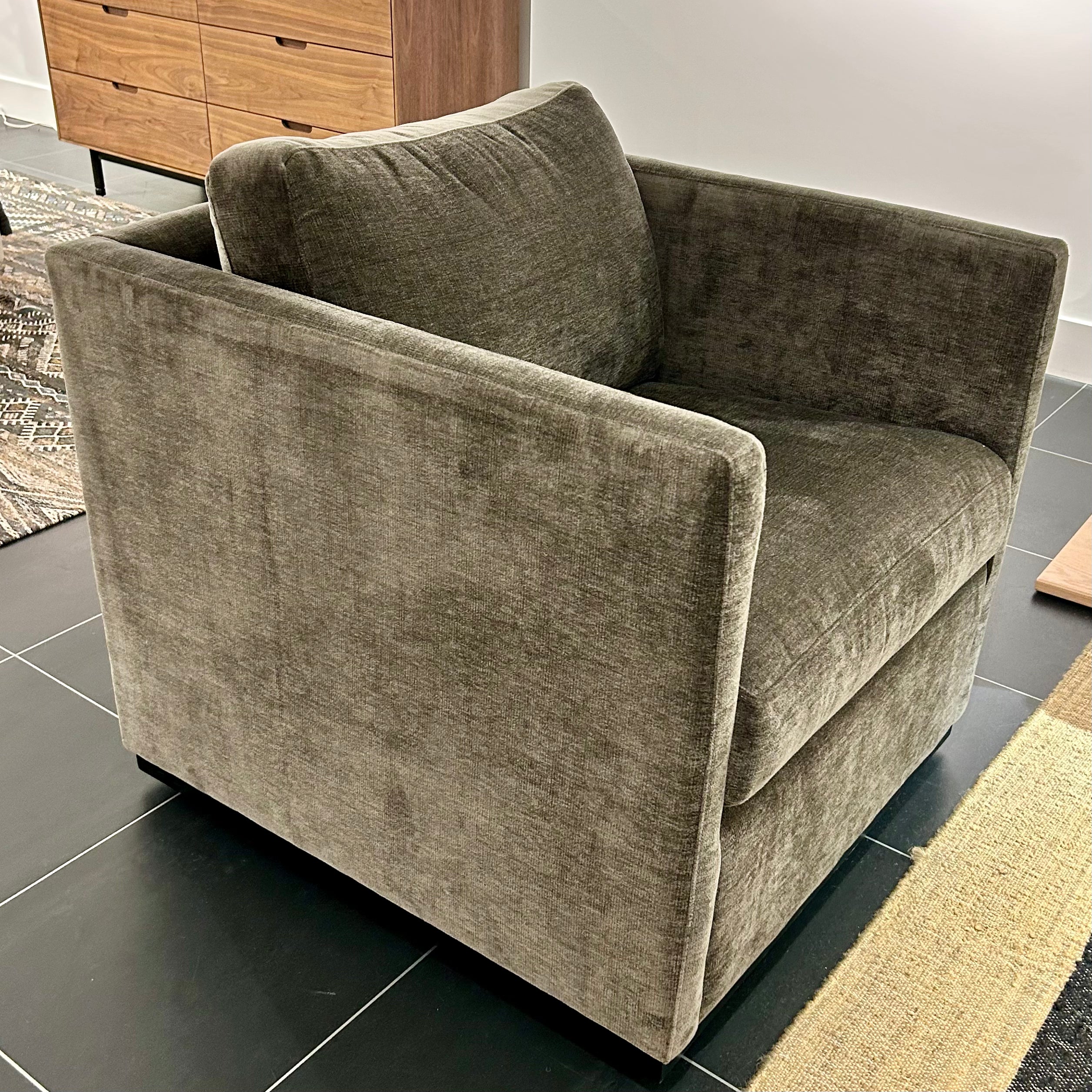 Joshua Swivel Chair - Floor Model