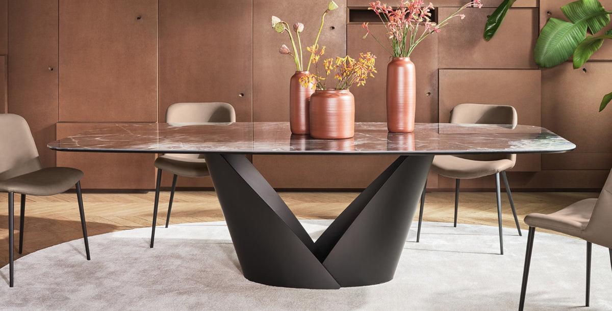 Calla Dining Table