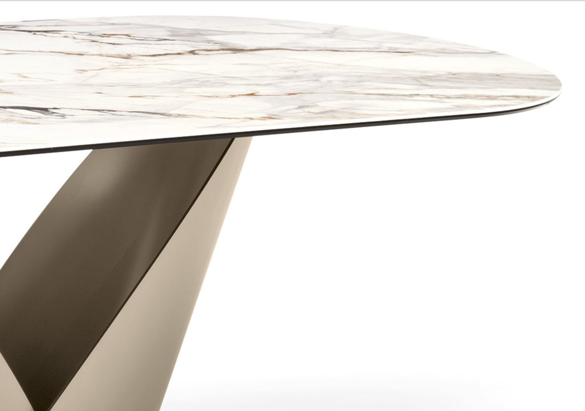 Calla Dining Table