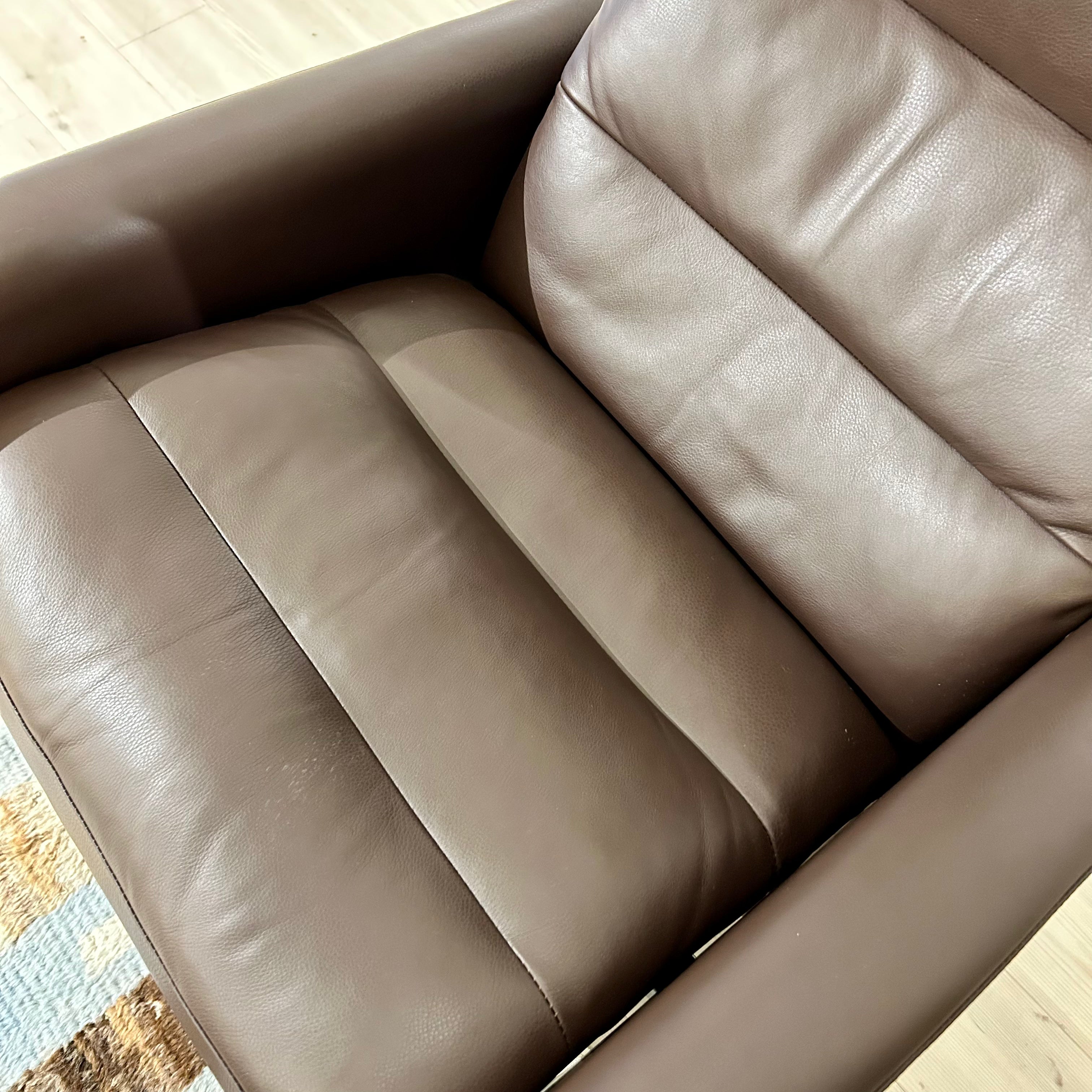 Cirrus Comfort Air Recliner - Floor Model