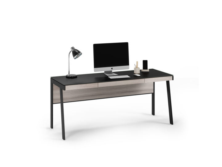 Sigma™ 6901 Desk
